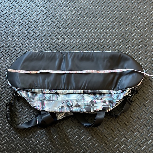 Nike Women’s Auralux Print Club Training Bag - New - Picture 3 of 6